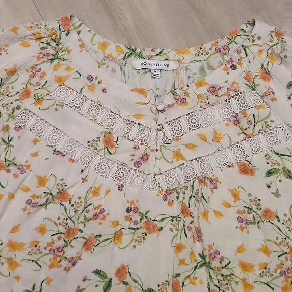 🛍Rose + Olive Floral Cinched Sleeve White Womens‎ Blouse Size 1X - Picture 3 of 8